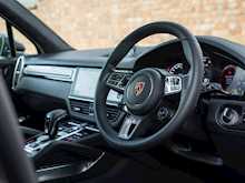 Porsche Cayenne Turbo S E-Hybrid - Thumb 10