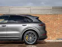 Porsche Cayenne Turbo S E-Hybrid - Thumb 28