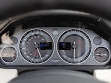 Aston Martin V12 Vantage S Roadster - Thumb 16