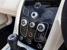 Aston Martin V12 Vantage S Roadster - Thumb 18
