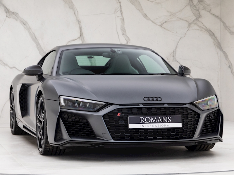 5.2 FSI V10 Performance Carbon Black Coupe 2dr Petrol S Tronic quattro (s/s) (620 ps)