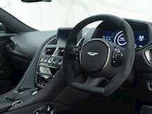 Aston Martin DB11 V8 Shadow Edition - Thumb 8