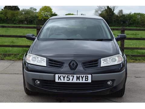 1.5 dCi Dynamique Hatchback 5dr Diesel Manual (120 g/km, 106 bhp)
