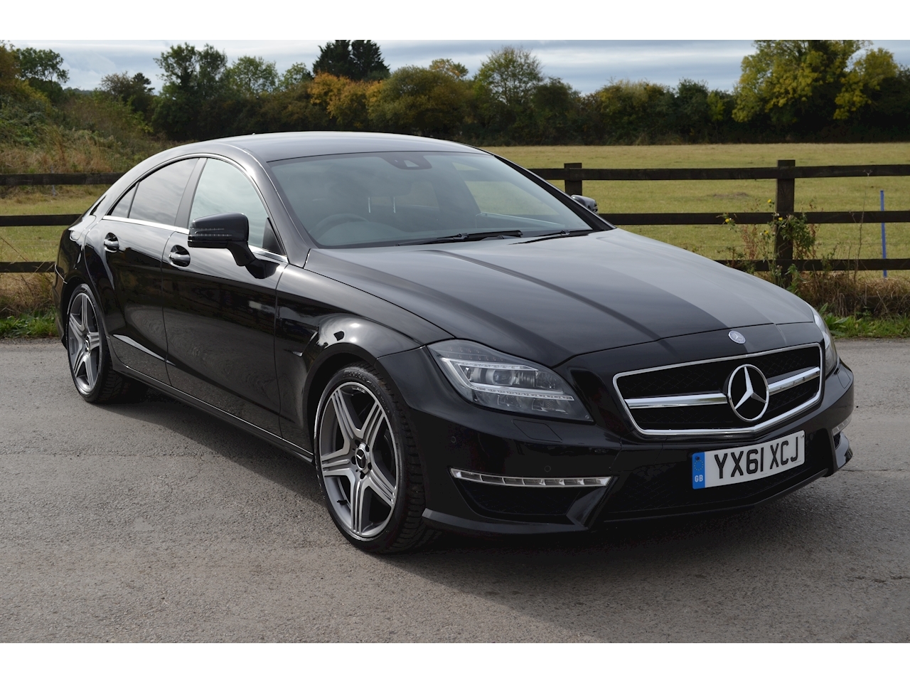 CLS 5.5 CLS63 AMG Coupe 4dr Petrol MCT (231 g/km, 525 bhp)