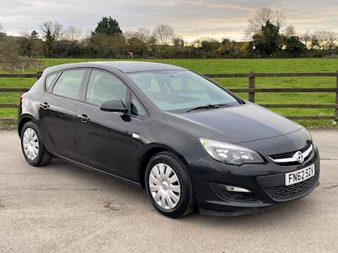 1.3 CDTi ecoFLEX Tech Line Hatchback 5dr Diesel Manual Euro 5 (95 ps)