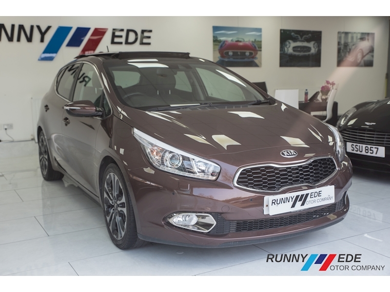 1.6 CRDi EcoDynamics 4 Tech Hatchback 5dr Diesel Manual (112 g/km, 126 bhp)
