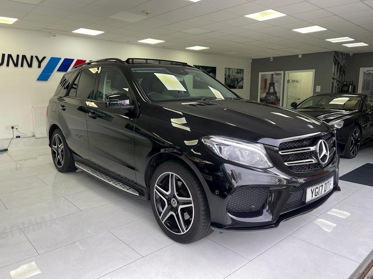 3.0 GLE350d V6 AMG Line (Premium) SUV 5dr Diesel G-Tronic 4MATIC Euro 6 (s/s) (258 ps)