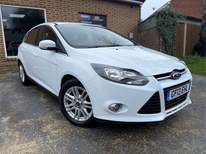 1.6 Titanium Hatchback 5dr Petrol Powershift Euro 5 (125 ps)