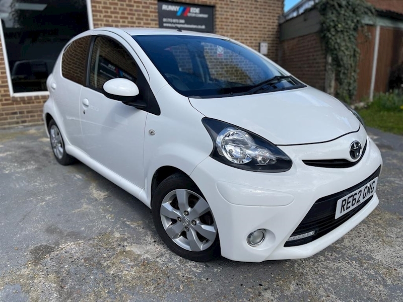 1.0 VVT-i Fire Hatchback 5dr Petrol MultiMode Euro 5 (a/c) (67 ps)