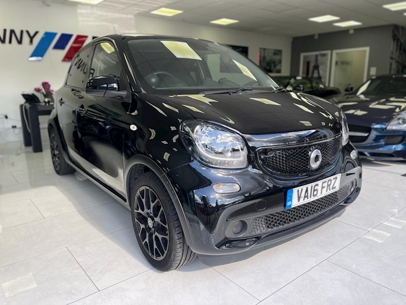 0.9T Edition Black Hatchback 5dr Petrol Twinamic Euro 6 (s/s) (90 ps)