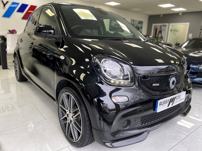 0.9T BRABUS (Premium) Hatchback 5dr Petrol Twinamic Euro 6 (s/s) (109 ps)