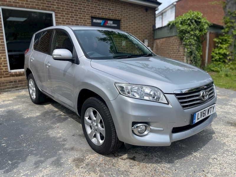 2.0 V-Matic XT-R SUV 5dr Petrol Multidrive S 4WD Euro 5 (158 ps)