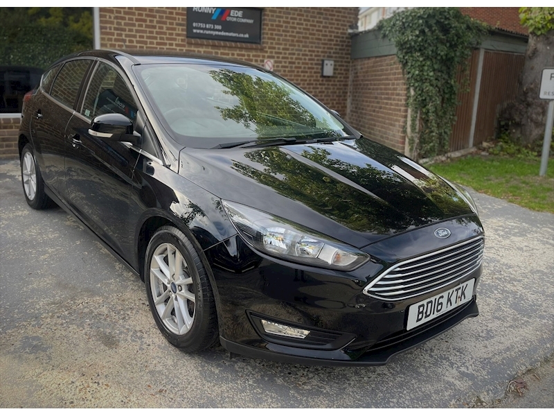 1.0T EcoBoost Zetec Hatchback 5dr Petrol Manual Euro 6 (s/s) (100 ps)