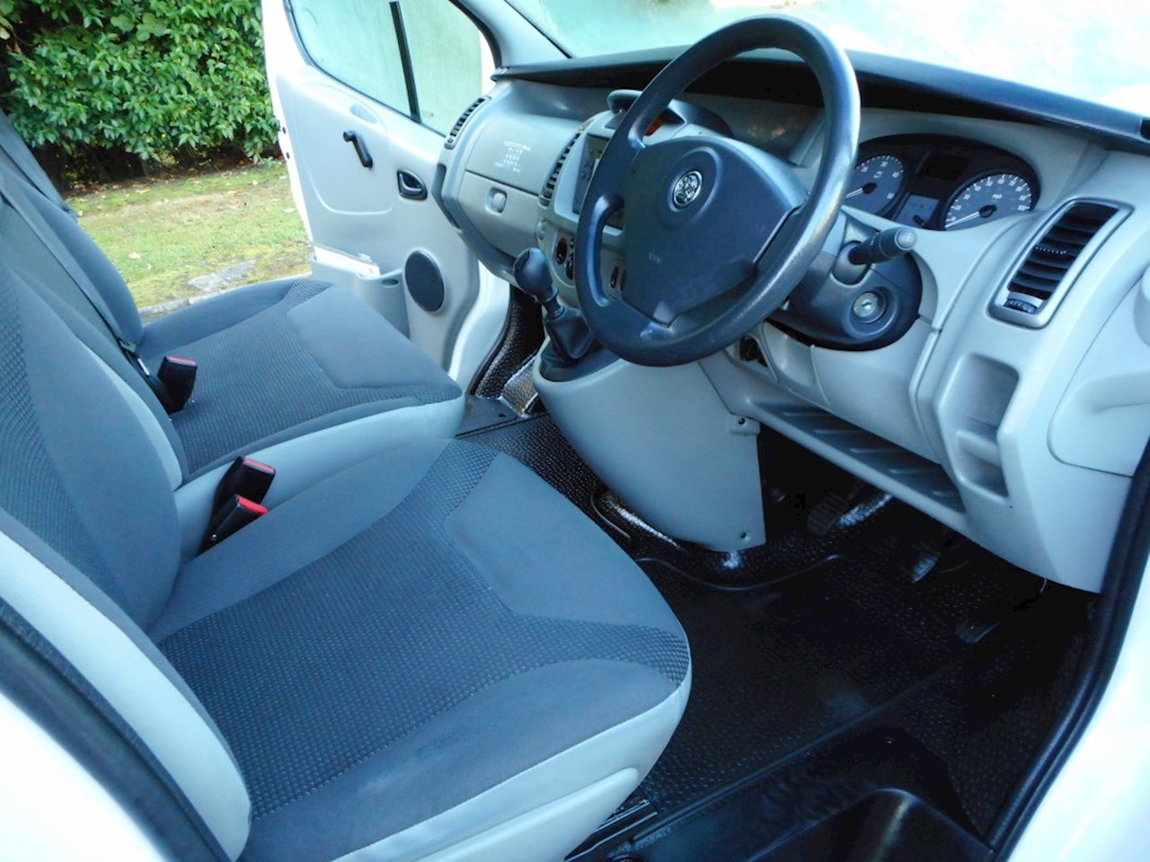 Used 2010 Vauxhall Vivaro fully fitted 