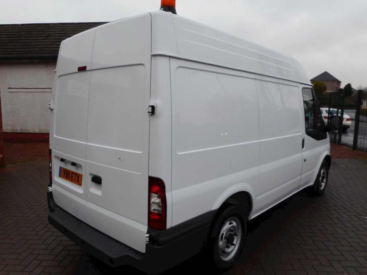 used-2011-ford-transit-short-wheel-base-ex-virgin-media-engineers-van