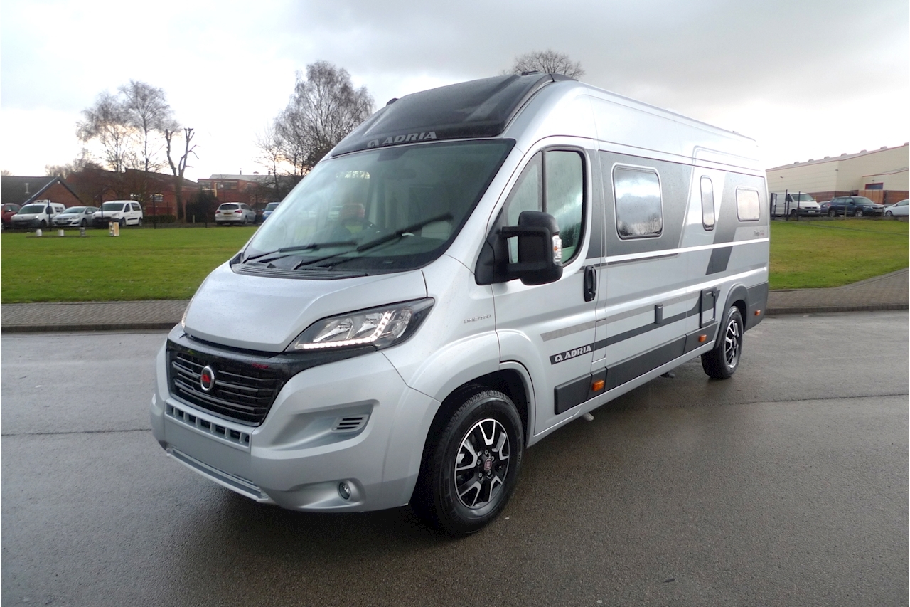 Twin Supreme 640 SGX Motorhome 2300 Manual Diesel