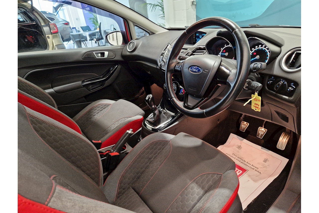 Used 2015 Ford Fiesta T EcoBoost Zetec S For Sale (U6804) | Geoff Cox