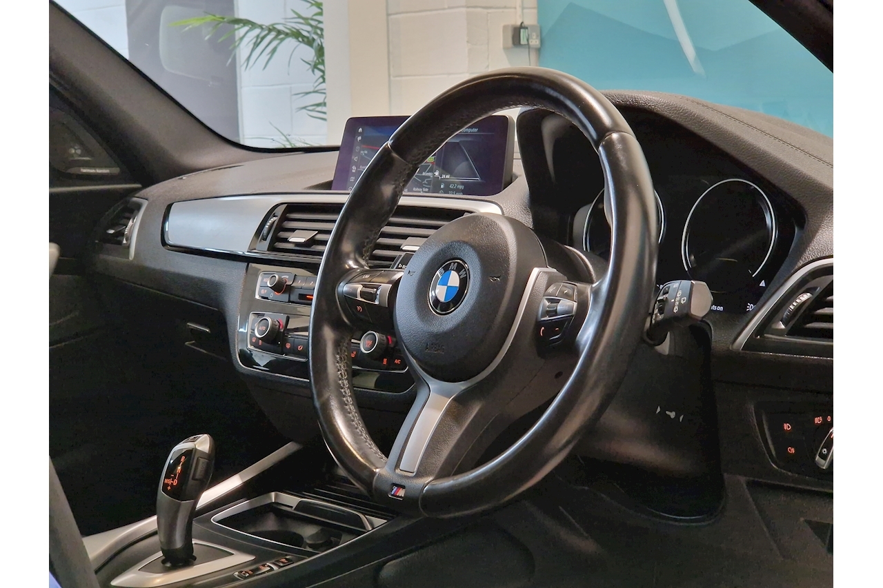 Geoffrey APEL - Car Selection  BMW 118 i M SPORT PAKET ALCANTARA LED