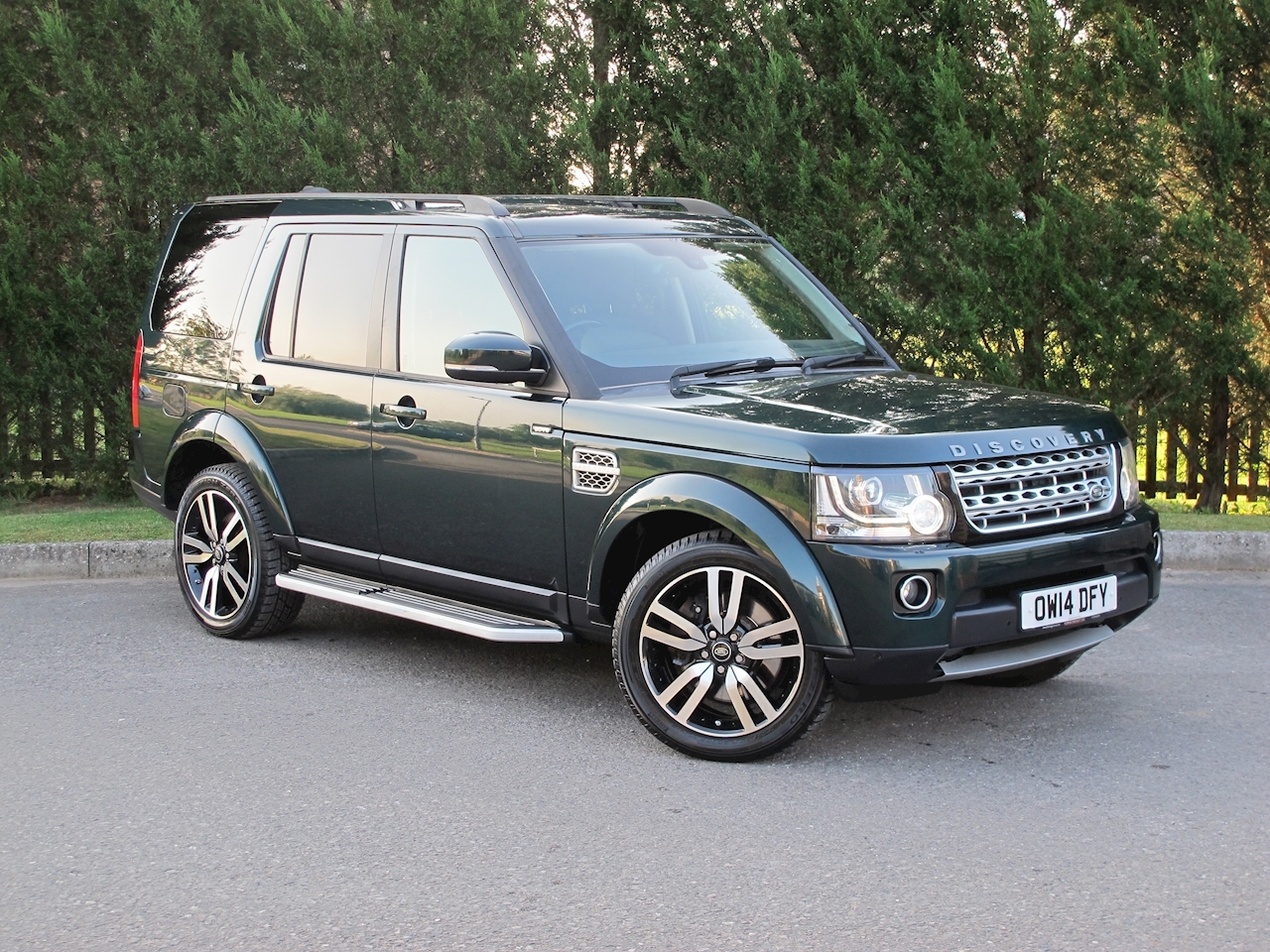 Used 2014 Land Rover Discovery SDV6 HSE Luxury For Sale