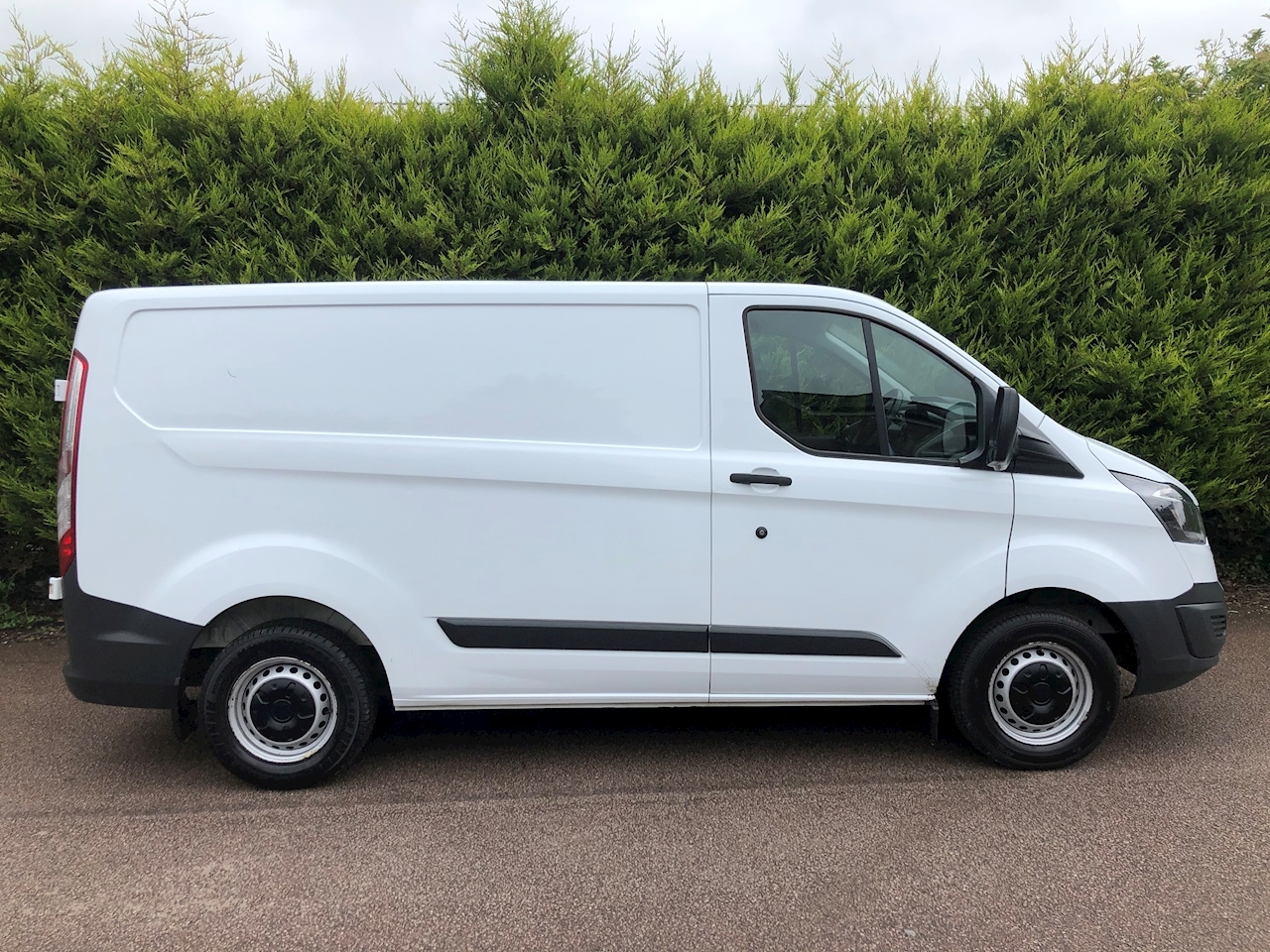 Used 2015 Ford Transit Custom T270 2.2 SWB - PANEL VAN For Sale in ...