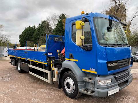 55.220 DROPSIDE CRANE LORRY 6.7 Dropside Lorry Auto Diesel