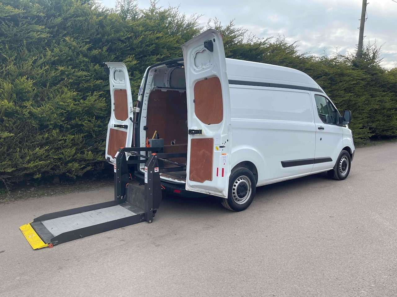 Transit van tail sales lift sale