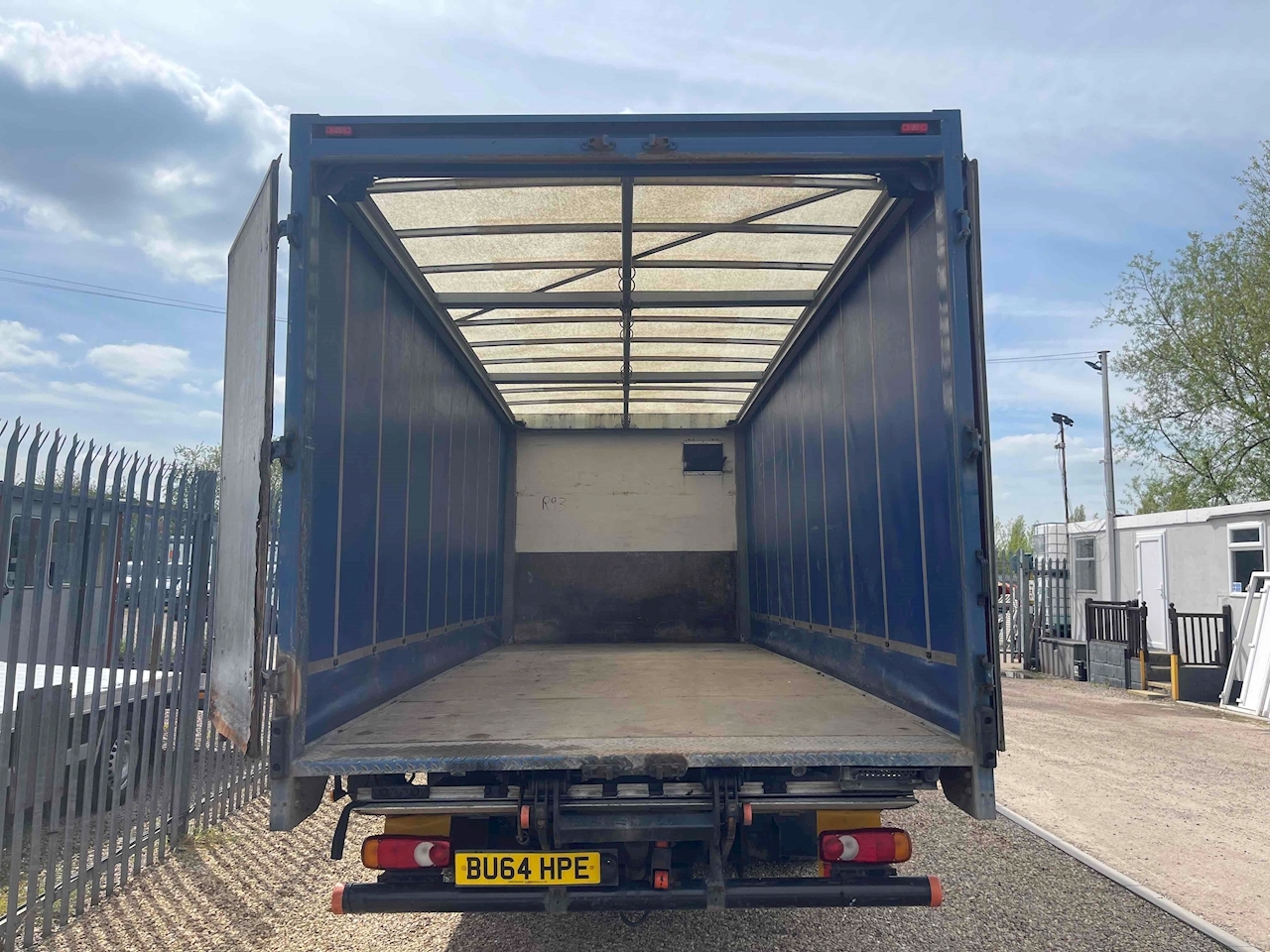 Used 2014 DAF LF 4.5 LF 7.5 TON CURTAIN SIDE CANTILEVER TAIL LIFT For ...