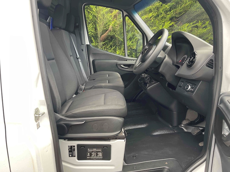 Mercedes-Benz 315 2.0 CDI 147bhp Progressive LWB L3 H2 PANEL VAN