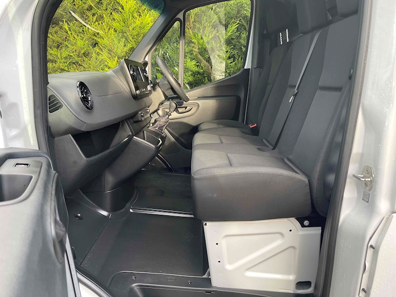 Mercedes-Benz 315 2.0 CDI 147bhp Progressive LWB L3 H2 PANEL VAN
