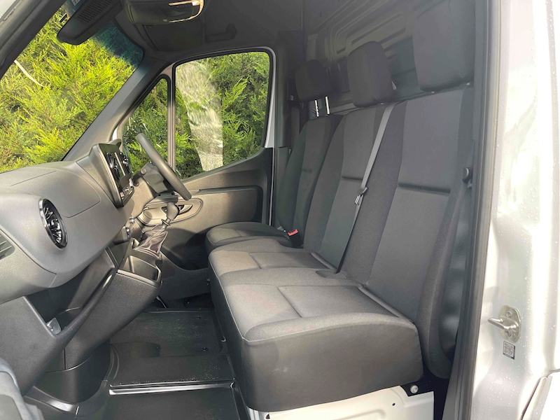 Mercedes-Benz 315 2.0 CDI 147bhp Progressive LWB L3 H2 PANEL VAN