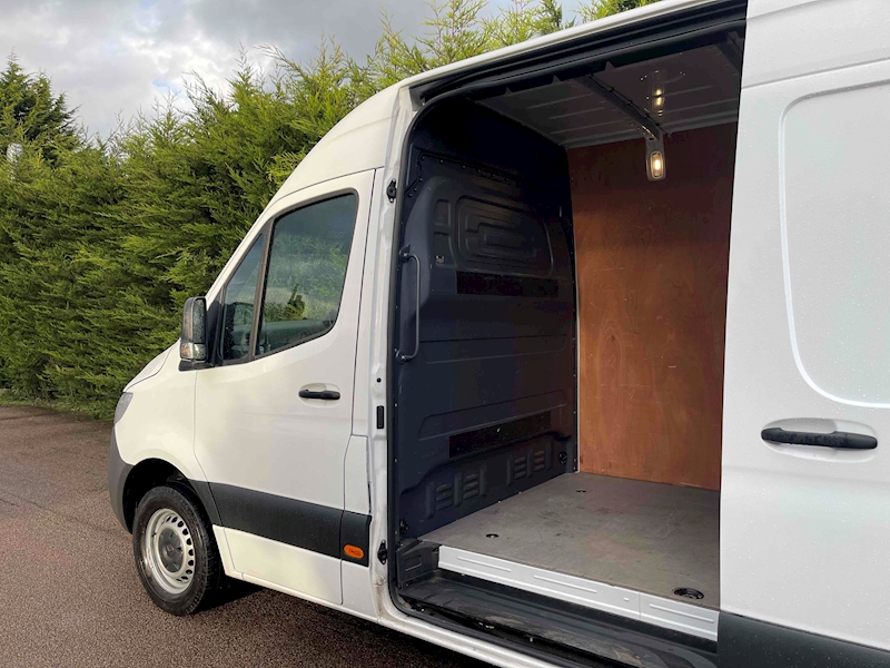 Mercedes-Benz 315 2.0 CDI 147bhp Progressive LWB L3 H2 PANEL VAN