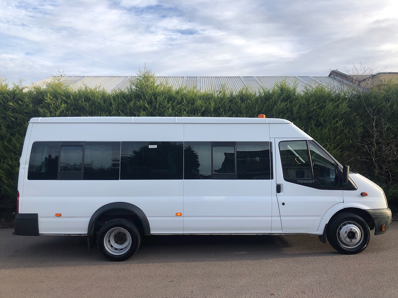 Transit T430 2.2 133bhp 17 Seat  Minibus