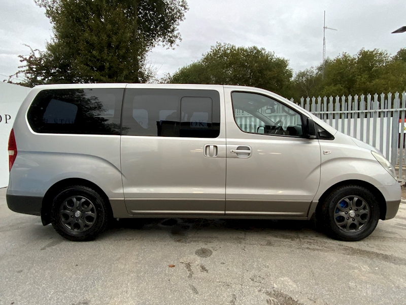 Hyundai i800 CRDi Style - U6207