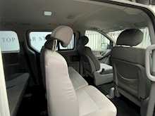 Hyundai i800 CRDi Style - U6207