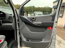 Hyundai i800 CRDi Style - U6207