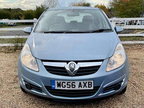 1.4 i 16v Club Hatchback 5dr Petrol Manual (142 g/km, 89 bhp)