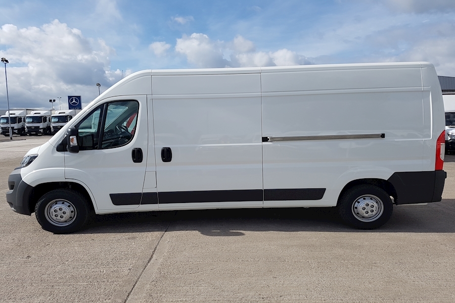 New Peugeot Boxer L4 H2 435 2.2Hdi 140ps Professional XLWB 2024 | Free ...