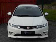 Honda Civic I-Vtec Championship White Type R