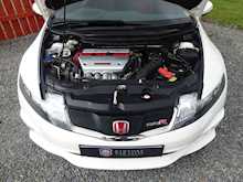 Honda Civic I-Vtec Championship White Type R