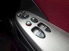 Honda Civic I-Vtec Championship White Type R