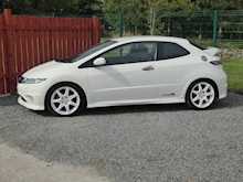 Honda Civic I-Vtec Championship White Type R