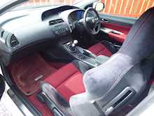 Honda Civic I-Vtec Championship White Type R