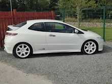 Honda Civic I-Vtec Championship White Type R