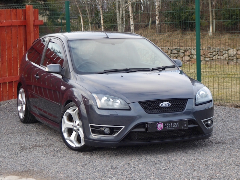 Ford Focus St-3 Hatchback 2.5 Manual Petrol