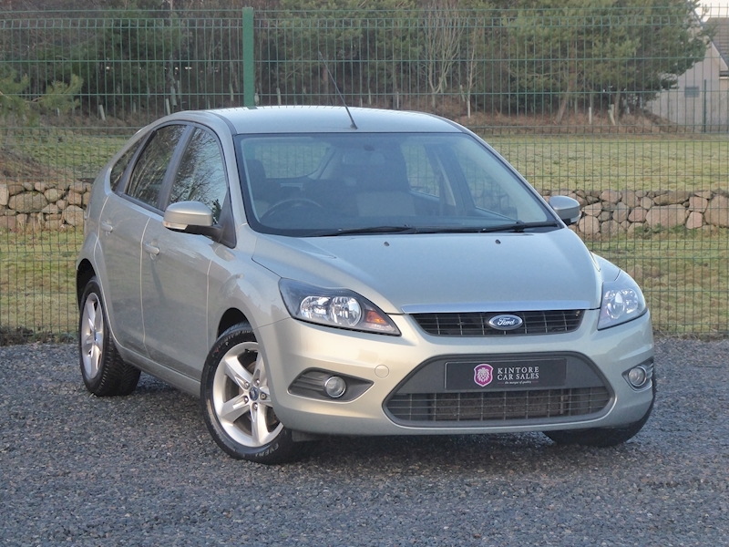 Ford Focus Zetec Hatchback 1.6 Manual Petrol