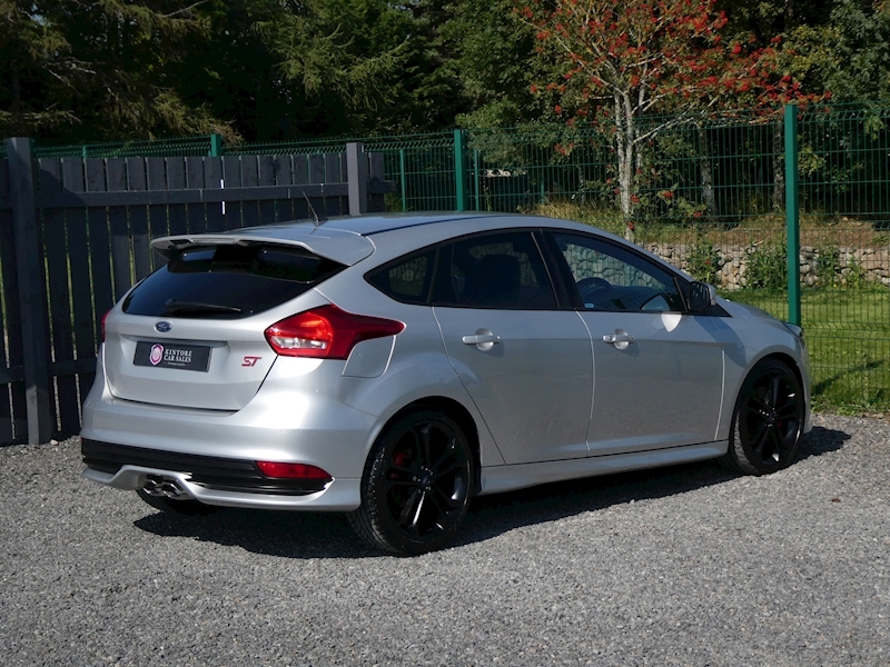 Used 2016 Ford Focus 2.0 TDCi ST-2 5dr, Hatchback, 2.0 5dr Hatchback ...