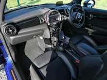 MINI Hatch 2.0 John Cooper Works, Manual