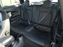 MINI Hatch 2.0 John Cooper Works, Manual