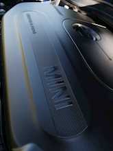 MINI Hatch 2.0 John Cooper Works, Manual