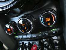 MINI Hatch 2.0 John Cooper Works, Manual